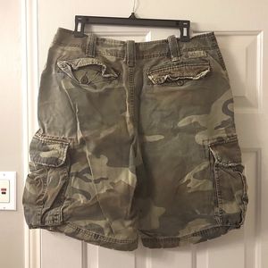 Vintage Green Camo Cargo Shorts 33 Inch Waste